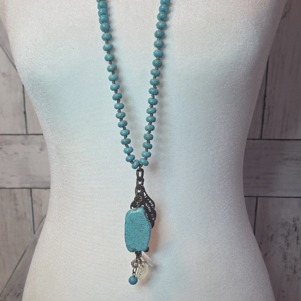Plunder Turquoise Beaded Necklace with Pendant